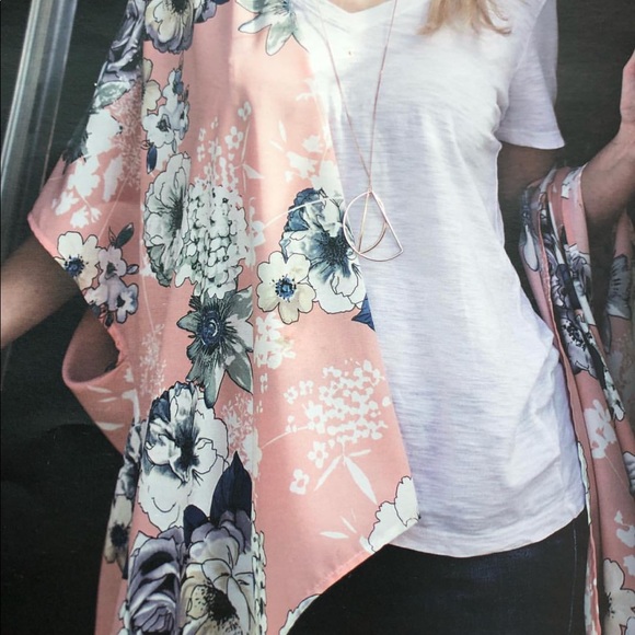 Kimono - Picture 1 of 1